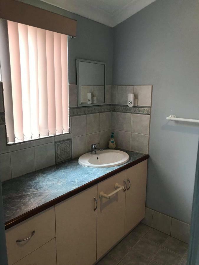 Guesthouse On Dolphin Safety Bay Екстер'єр фото
