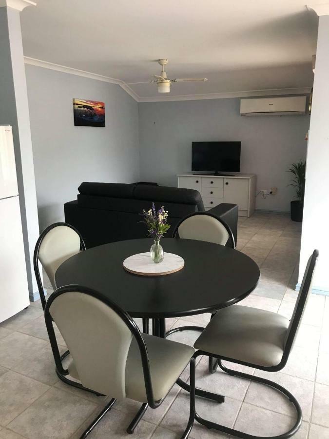 Guesthouse On Dolphin Safety Bay Екстер'єр фото